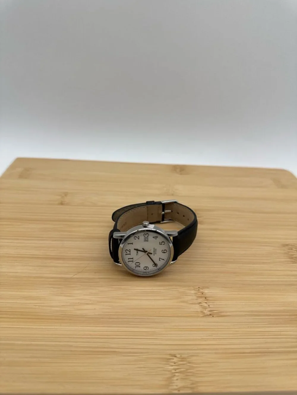 Timex Easy Reader T2H281 35mm Watch Black Leather Strap Silver-Tone Dial